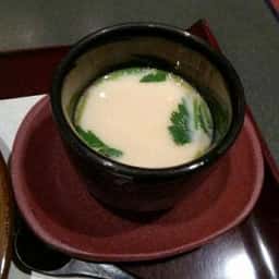 季づな