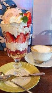 Cream Café