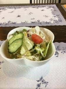 トモ & ベン レストラン