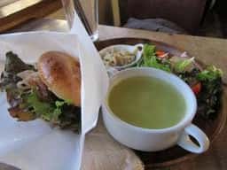 share cafe 分館