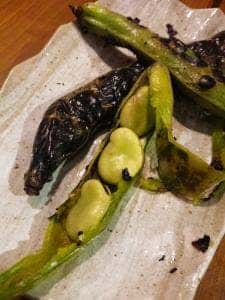 目と鼻の先
