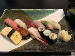 赤坂鮨以とう