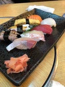 とも八