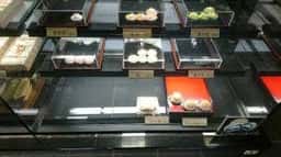 御菓子司 登美家里泉