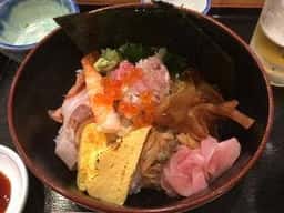 ハマグルメ とも栄鮨