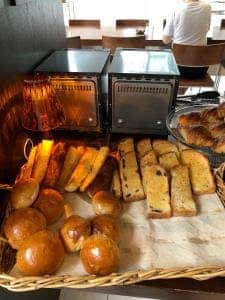 7days hotel plus 朝食会場