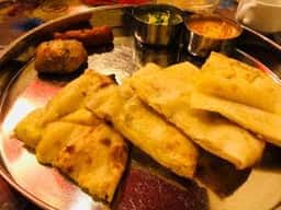 インド料理 マハデブ