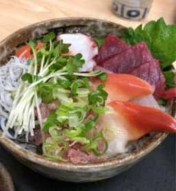 まるけん