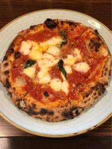 ピッツァ ブッダ ゴリラ