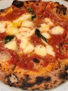 ピッツァ ブッダ ゴリラ