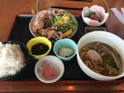 島唄と琉球料理 北谷ダイニング