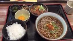 谷川岳PA 上り フードコート