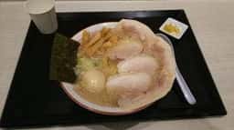 ガンジャラーメン トレッサ横浜店