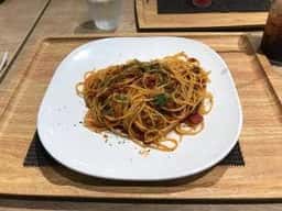 HUGHUG cafe