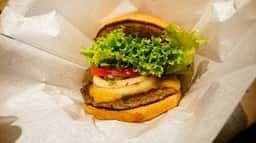 フレッシュネスバーガー 聖路加タワー店