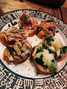 炭焼＆多国籍料理 Destine