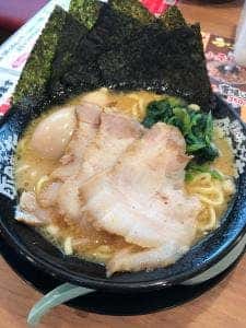 横浜家系ラーメン 町田商店 泉バイパス店