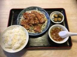 秀山中華レストラン