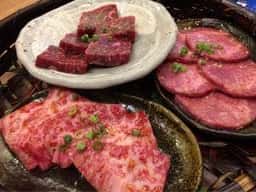 炭火焼肉 新羅