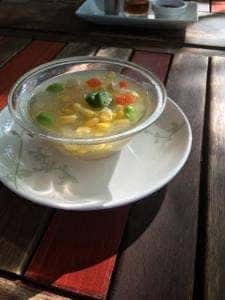 カフェ・ル・プティ・ニ・トロワ
