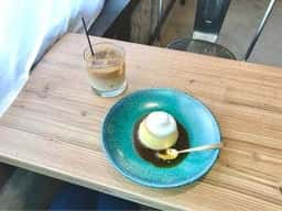 yuge bake coffee