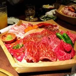 火煇 極