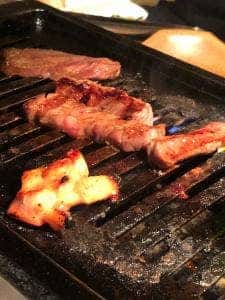 焼肉ホルモン 天狗 本町店