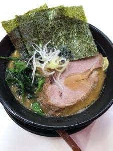 飯山家系濃厚豚骨ラーメン がぁたく