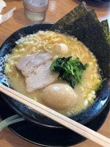 横浜家系ラーメン 町田商店 泉バイパス店