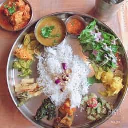 パリワール生駒