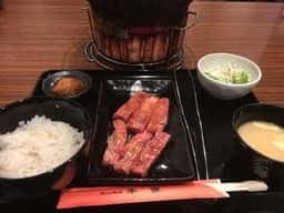 炭火焼肉 牛宴