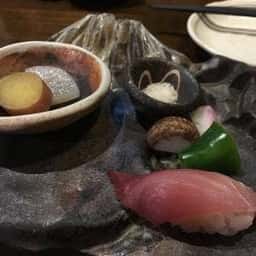 六方 じんのすけ