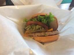 フレッシュネスバーガー JR西宮駅前店