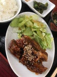 ホルモン鉄板焼 とんどん亭