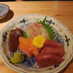 刺身が安いだけの店 とろやす