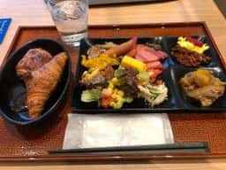 カンデオホテルズ 神戸トアロード 朝食レストラン