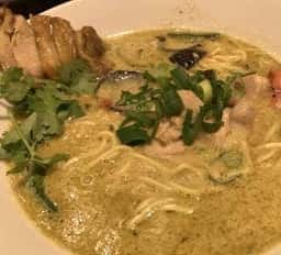 Thai Food Lounge DEE 心斎橋本店