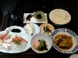 松井物産本店