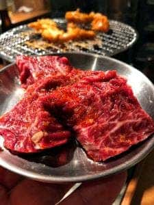 じごろ 七厘焼肉 金べこ