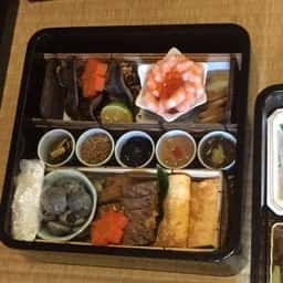 潮風料理 舵屋
