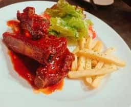 シュラスコ＆チーズの肉バル 牛鶏豚 新宿店