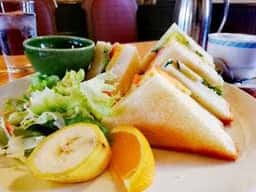 カフェ クラブ