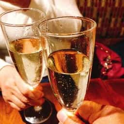 ワインビュッフェ×ピザ ESOLA 吉祥寺駅前店