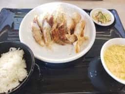 GYOZA BAR 八まん亭