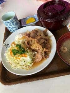 白い小屋