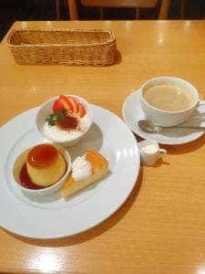 カフェモロゾフ 上本町YUFURA店