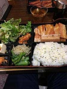 炭火焼肉・ホルモン 焼肉105