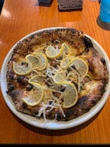 Pizzeria Ampia-ピッツェリア アンピア-