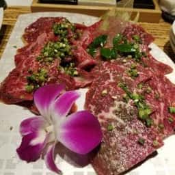 神戸牛と熟成肉の店 龍園 西中洲店