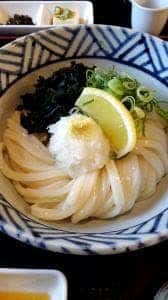 自家製おうどん・三拍子